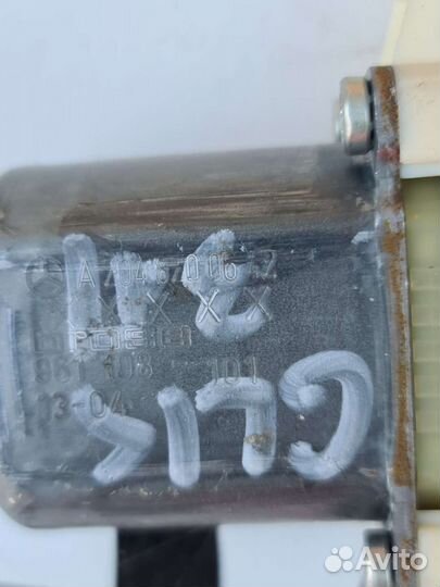 Мотор стеклоподъемника Mercedes GLK204