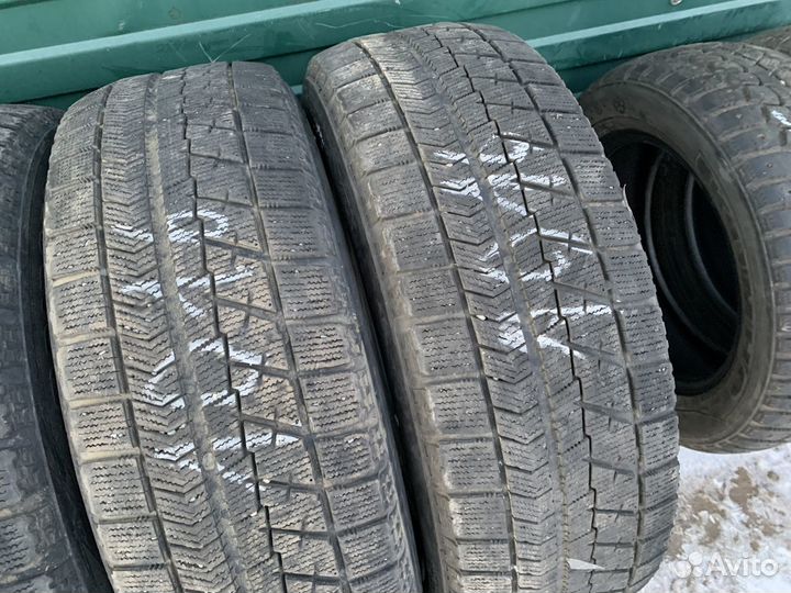 Bridgestone Blizzak VRX 215/65 R16