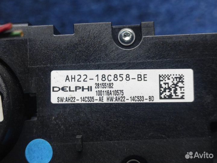 Панель управления магнитолой Range Rover Sport