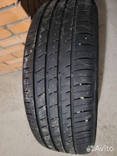 Nexen N'Fera RU1 SUV 2.25/60 R17