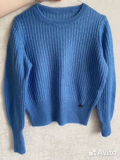 Свитер женский