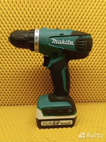 Аккумуляторная дрель-шуруповерт Makita DF347DWE