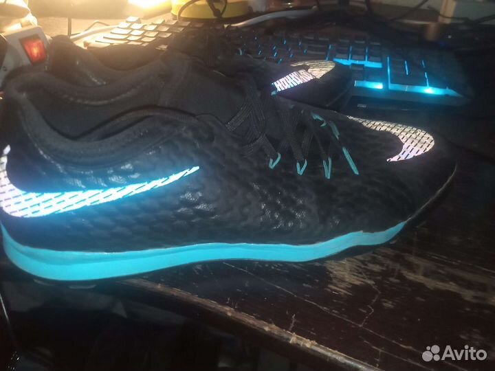 Футбольные бутсы 42-43 размер