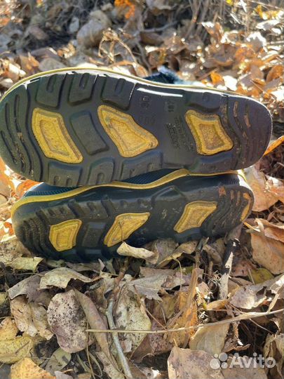 Детские сапоги резиновые пенка 28 и 30 р