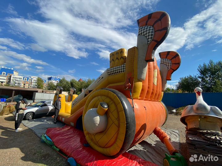 Детский надувной батут с горкой