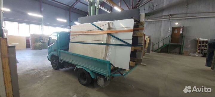 Водитель с л/а. Открытый кузов.Пирамида