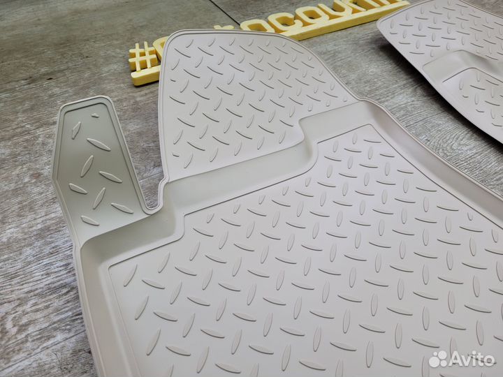 Коврики в салон Cadillac SRX 2 (2010-2018) Бежевые