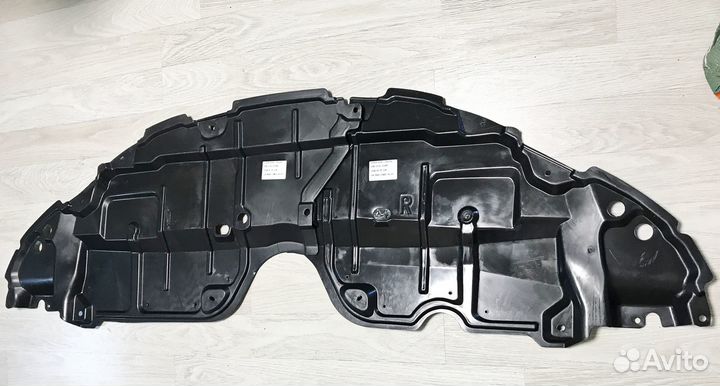 Защита двигателя пластиковая Toyota Camry V40