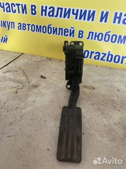 Педаль газа Renault Sandero 2