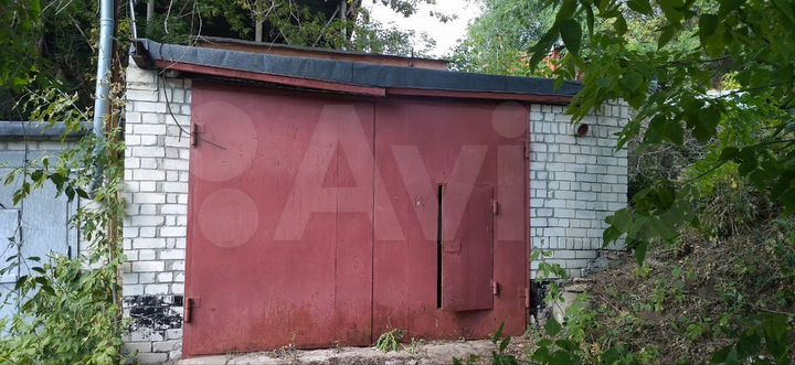 Гараж, > 30 м²