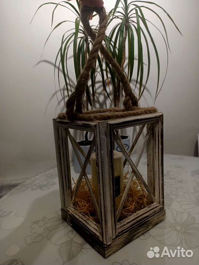 Подсвечник в виде морского фонаря