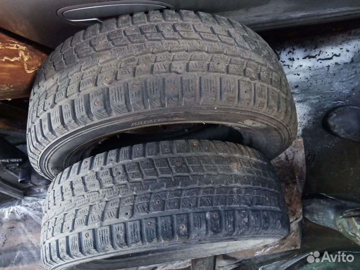 Dunlop SP Winter Ice 01 205/65 R15