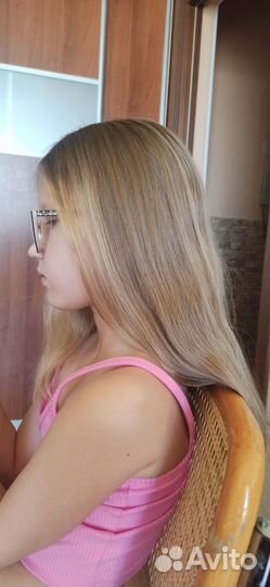 Модель на афрокудри