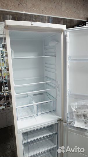 Холодильник новый