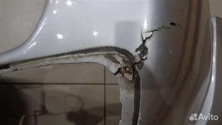 Накладка заднего бампера правая Nissan Patrol Y61