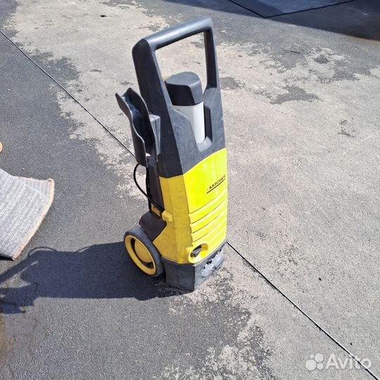 Продам мойку Керхер на запчасти