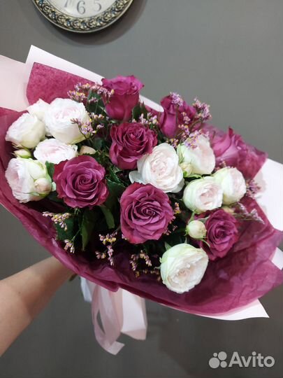 Роза вишнёвый поцелуй