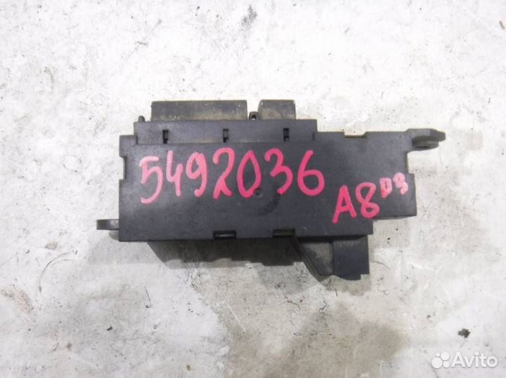 Кнопка Ауди A8 D3 4E