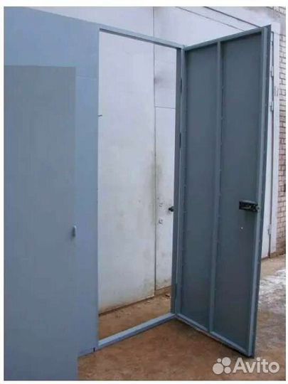 Дверь техническая