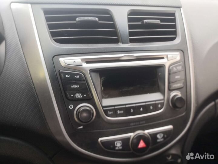 Штатная магнитола на hyundai solaris 1