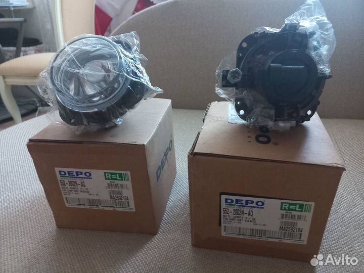 Продам противотуманные фары для Мазды MPV 2002