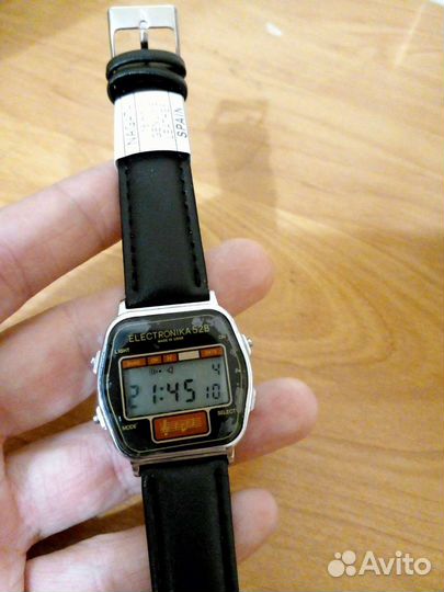 Часы СССР электроника 52B
