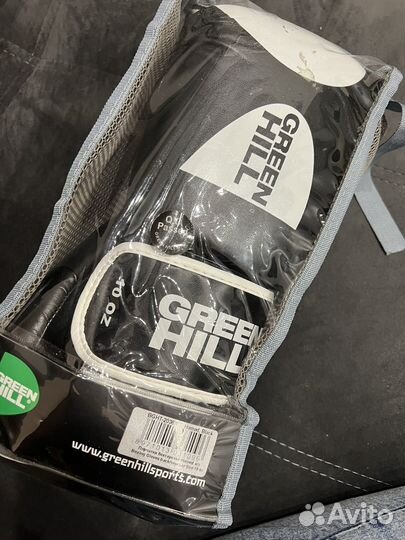 Боксерские перчатки 10 oz green hill