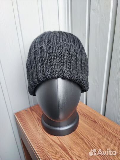 Мужская зимняя шапка вязаная