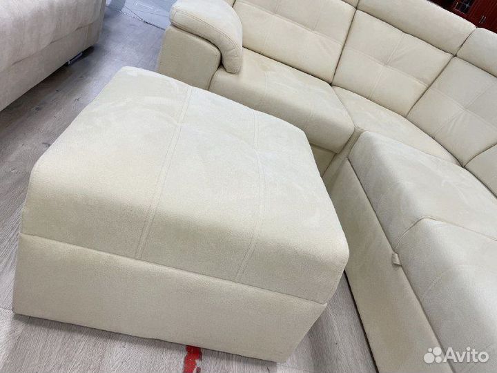 Диван с пуфом