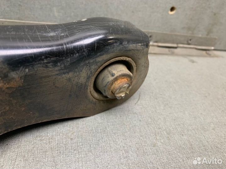 Поперечный рычаг задний Mitsubishi Lancer 9 седан