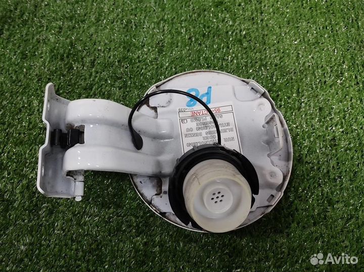 Лючок топливного бака Mitsubishi Lancer 10 2010