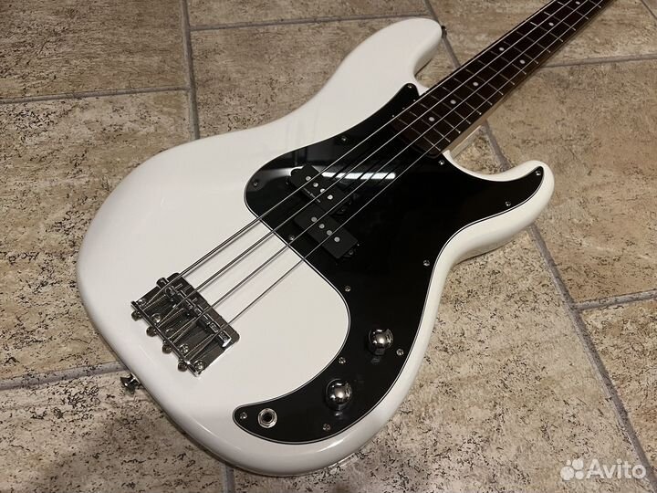 Бас гитара Fender Squier VM Precision Bass 2009