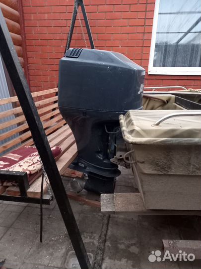 Лодка с мотором