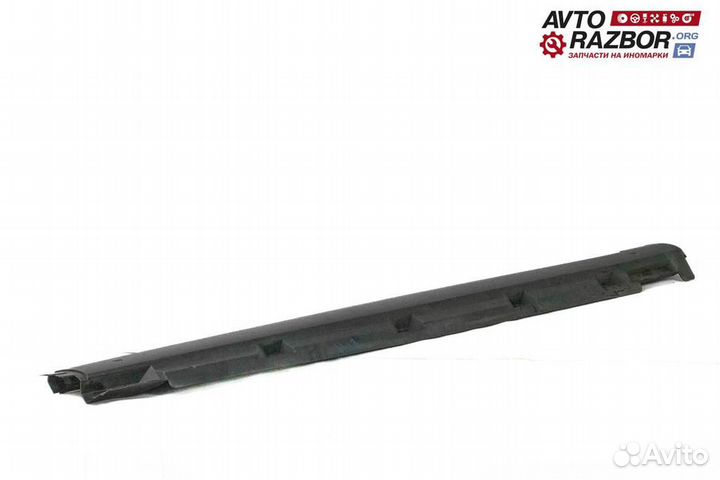 Накладка на порог (наружная) VW Passat (B6) 2005