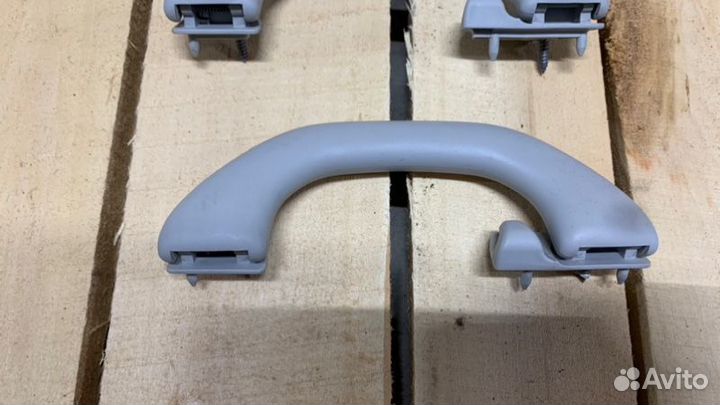 Ручка потолка салонная задняя Skoda Octavia A5 FL