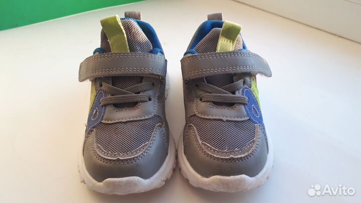 Кроссовки 26 размер