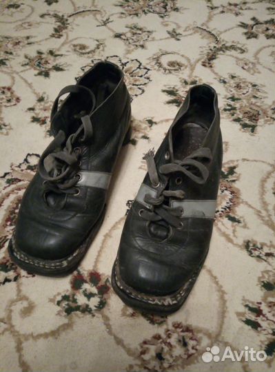 Ботинки лыжные