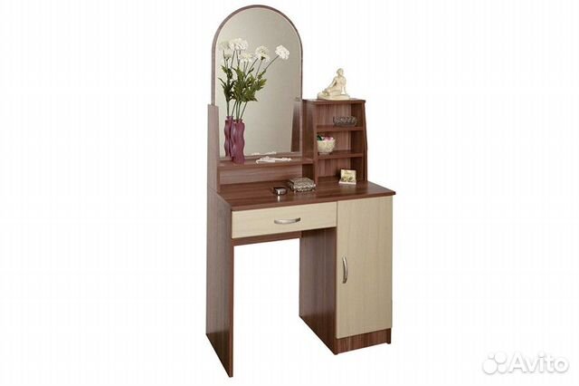Стол туалетный 