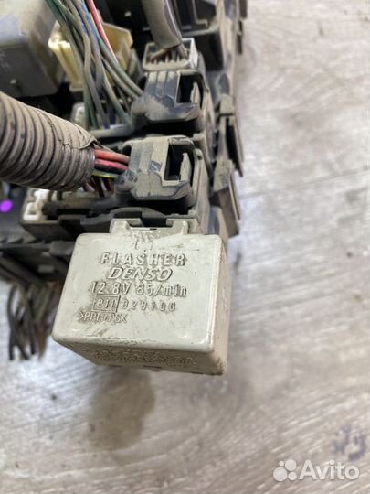 Блок предохранителей Pontiac Vibe