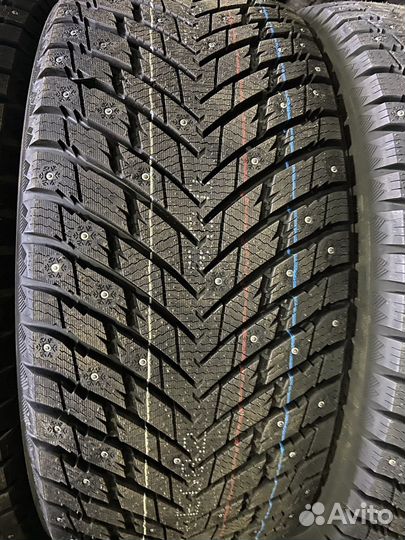 Zmax Winternova Stud II 255/45 R20 101T