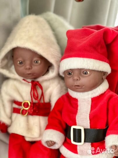 Куклы мальчик и девочка в новогодних костюмах