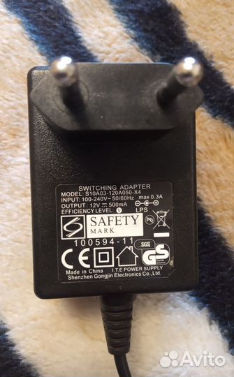 Блоки питания 18В, 12В, 10В, 9В, 7,5В см. описание