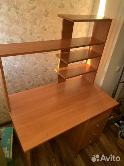 Стол компьютерный школьный