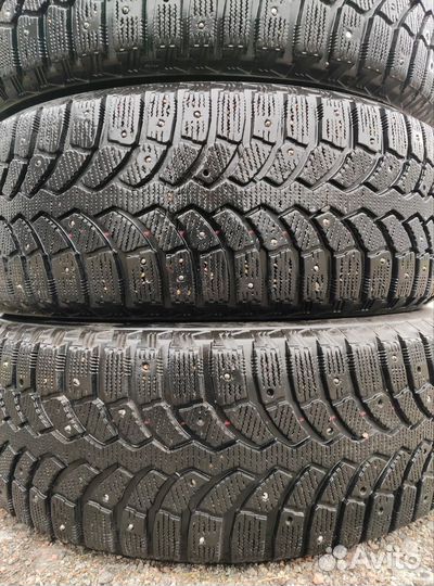 Bridgestone Blizzak Spike-01 215/60 R17 100T