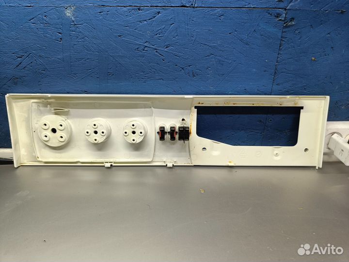 Панель пластик стир.машины indesit WG835TXC