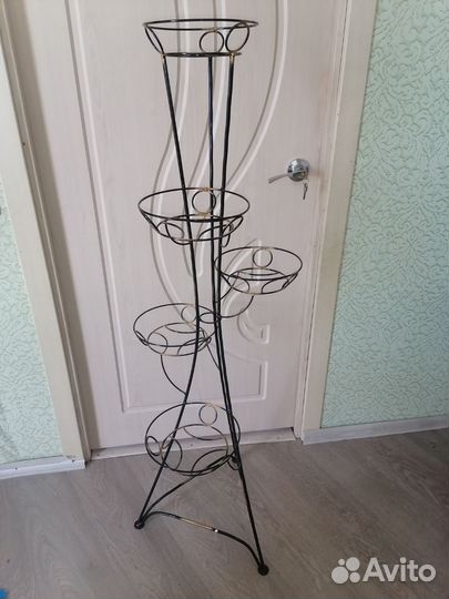 Подставка для цветов напольная металлическая