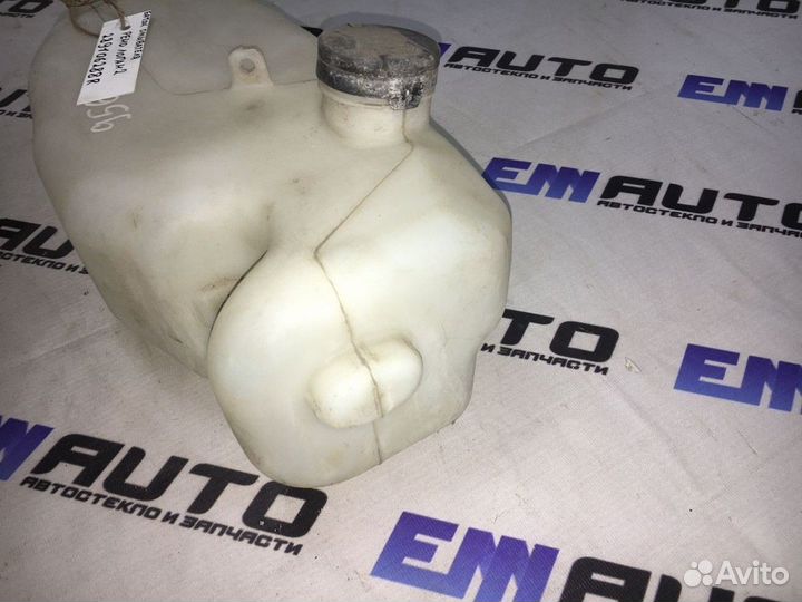 Бачок омывателя Рено Логан 2