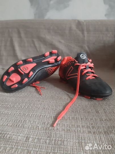 Футбольные бутсы