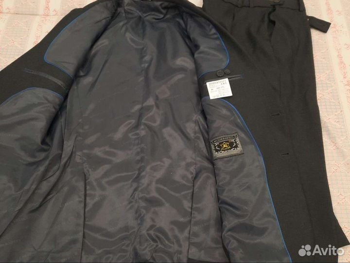 Школьный костюм для мальчика серый 152