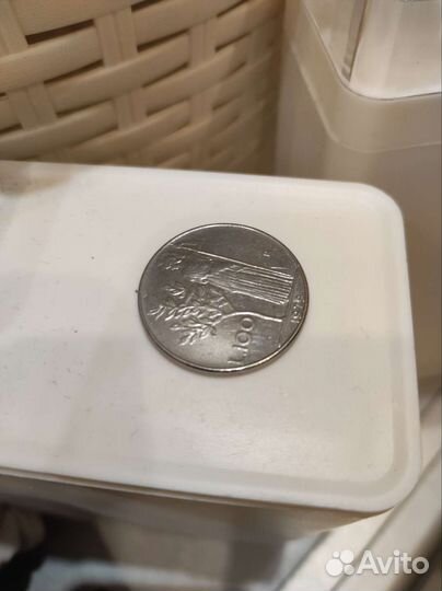 Монета 100 лир Италия